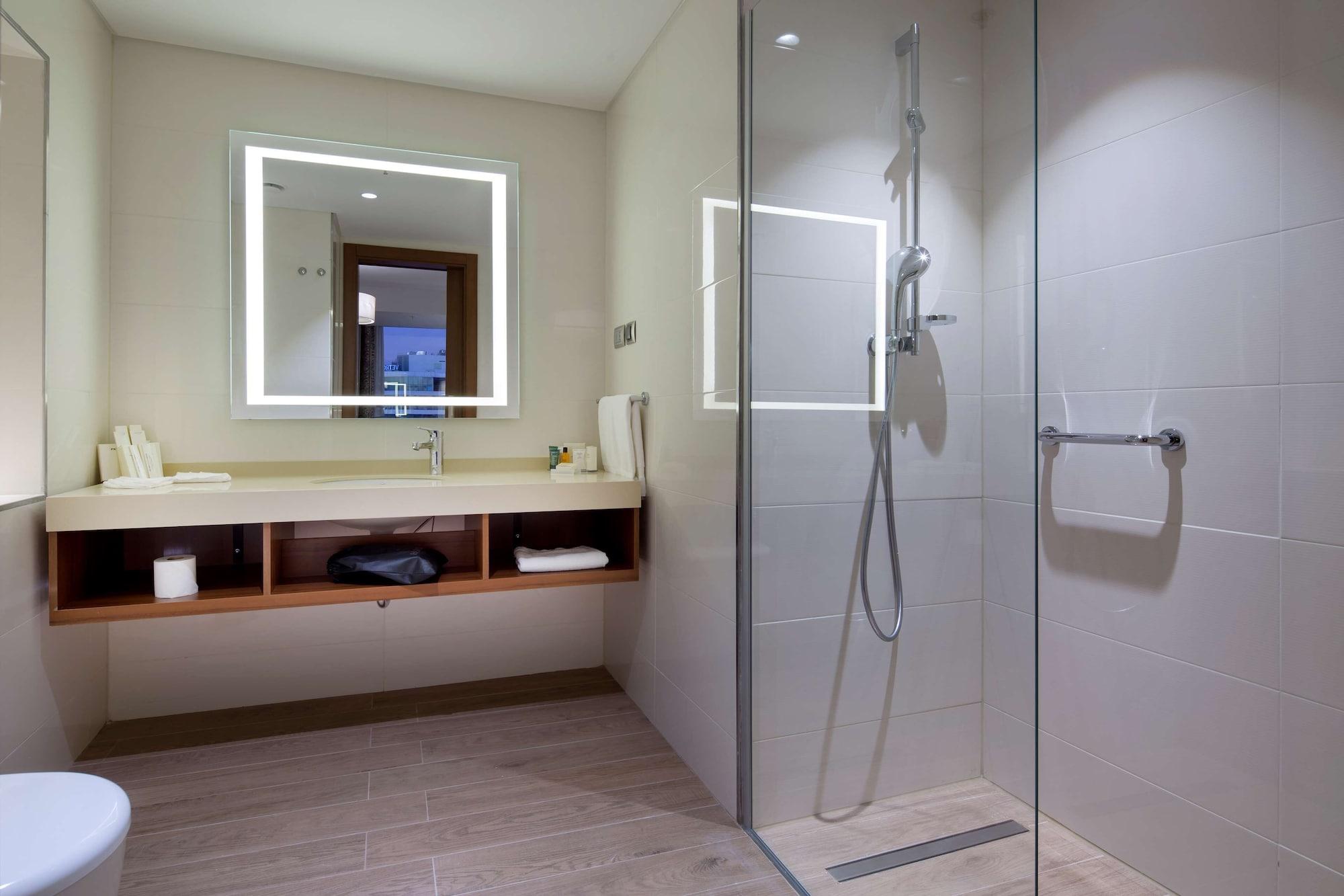 Hilton Garden Inn Istanbul Beylikduzu Buitenkant foto