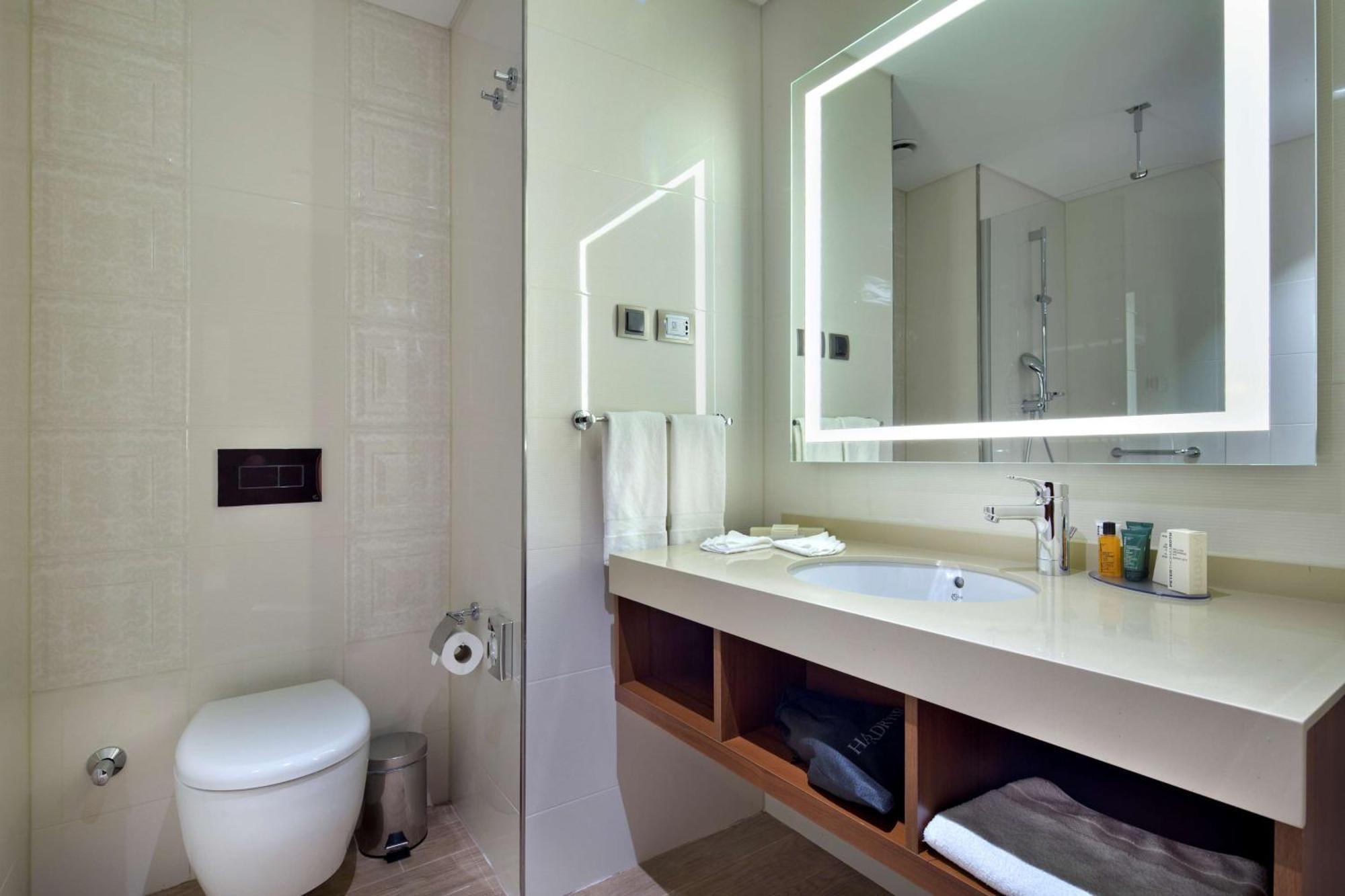 Hilton Garden Inn Istanbul Beylikduzu Buitenkant foto