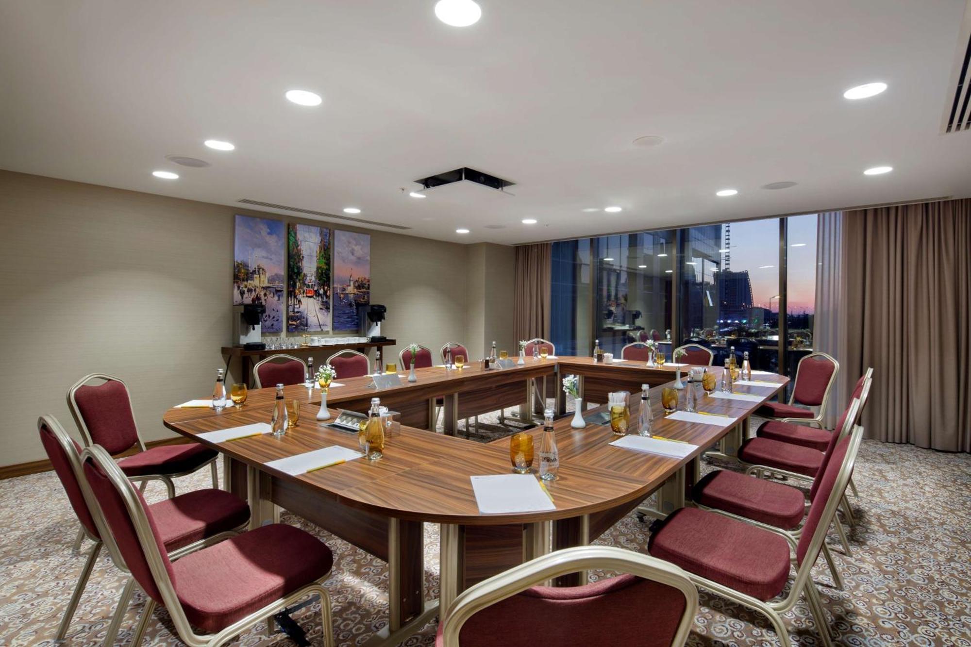 Hilton Garden Inn Istanbul Beylikduzu Buitenkant foto